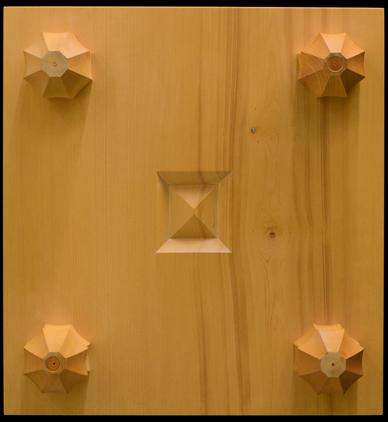 本榧足付碁盤 3寸7分（木表） ga30012 | 前川榧碁盤店