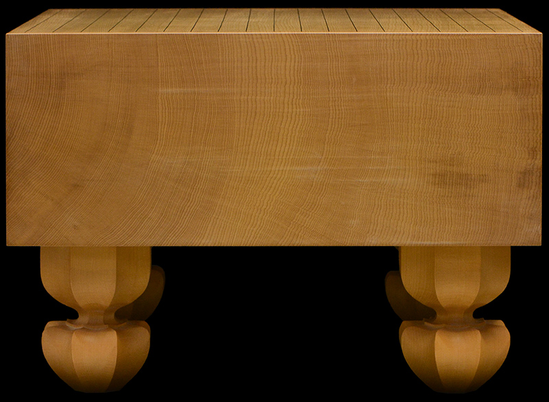 本榧足付碁盤 5寸6分（天地柾） ga50051 | 前川榧碁盤店