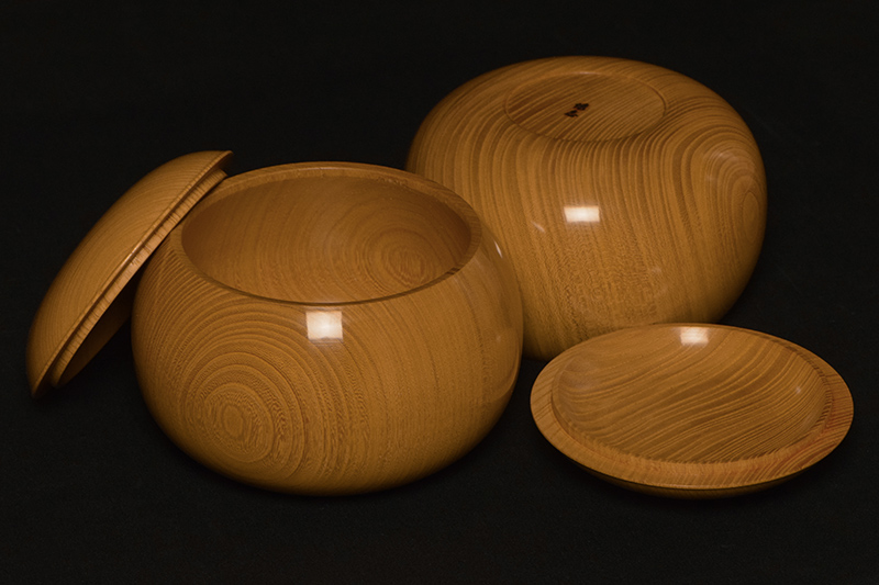 ケヤキ碁笥　極上（38号）の内側