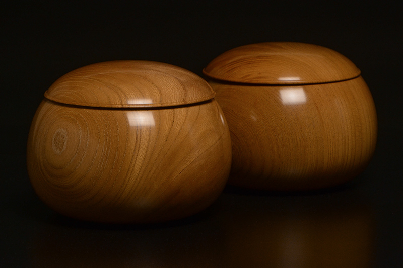 ケヤキ碁笥・杢 極上（36号） | 前川榧碁盤店