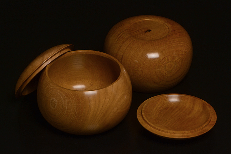 ケヤキ碁笥・杢 極上（36号） | 前川榧碁盤店