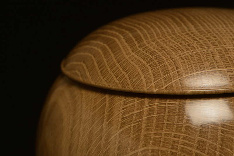 極厚　碁盤　北海道産銘木　ヘソ有カバー付【値下げしました】 楽天市場】囲碁 高級手作木製碁笥 欅（けやき） 極上 特大36号（銘入り