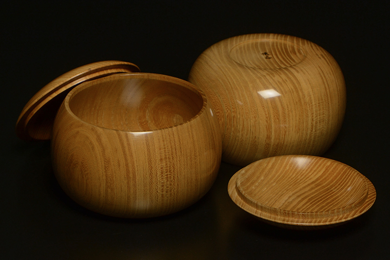 ケヤキ碁笥　極上（32号）の内側