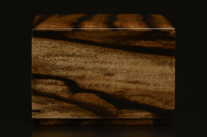 黒柿駒箱（上杢）の側面1