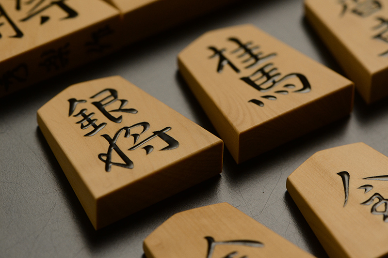 銀将と桂馬のアップ